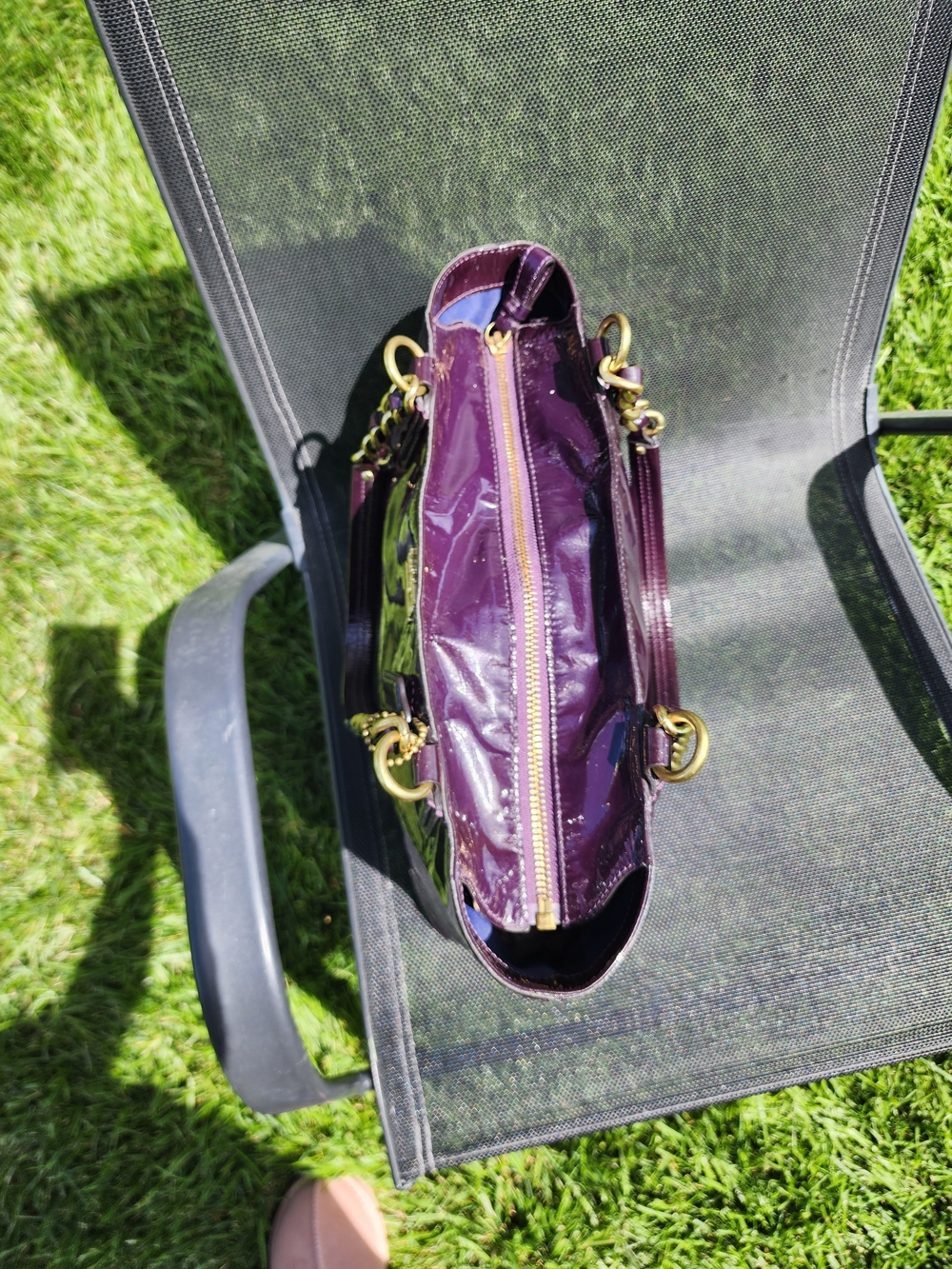 Coach Plum Purple Patent Leather Chain Tote Bag Leather Hangtag Gold Hardware - Picture 9 of 11